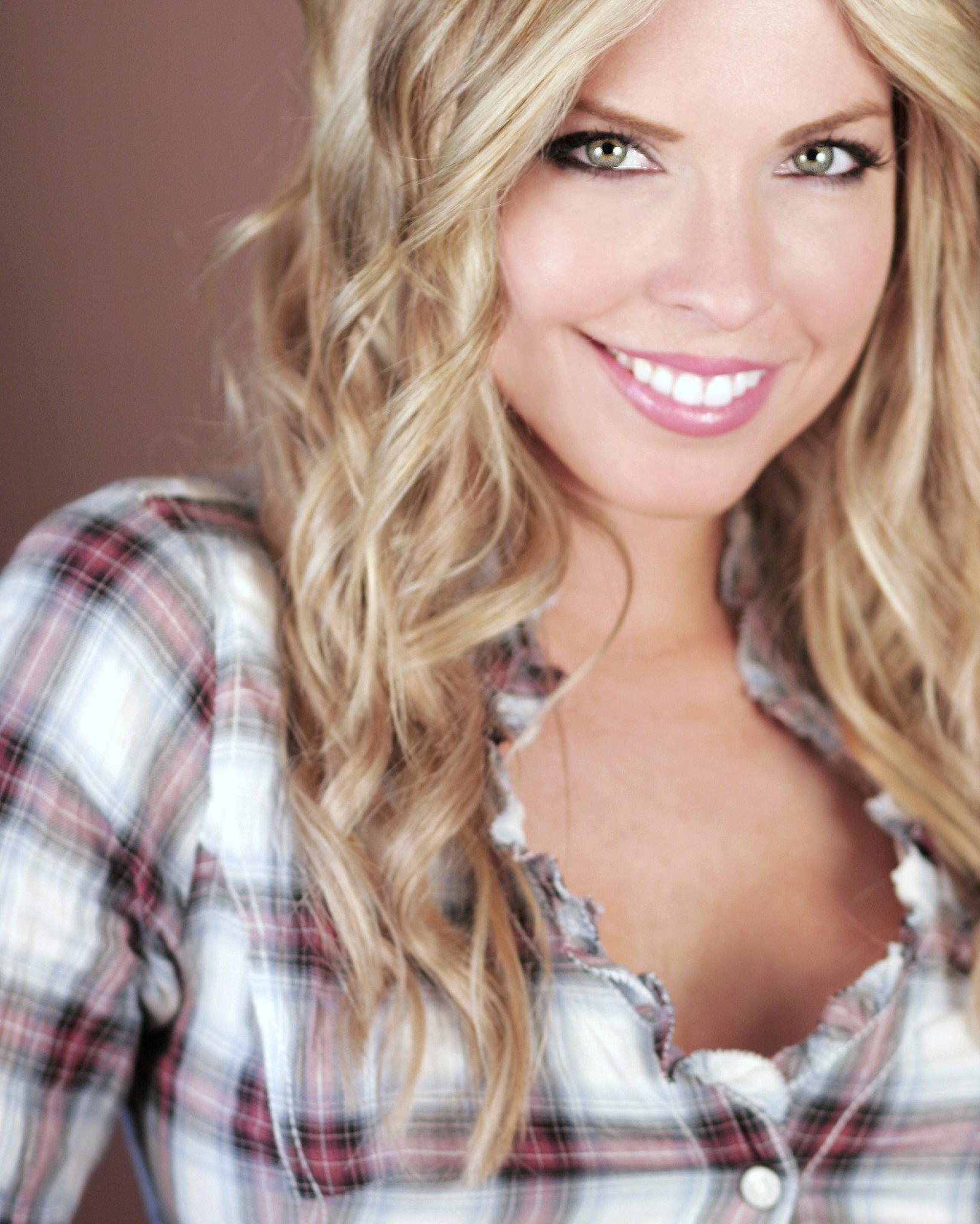 Фото - Николь Эндрюс: 1640x2048 / 350 Кб