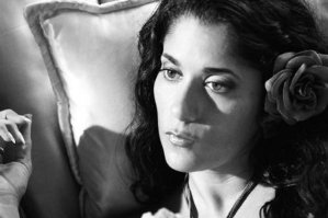 Фото - Ивонна Делароза: 299x199 / 13 Кб