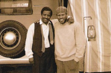 Фото - Raymond T. Williams: 367x241 / 24 Кб