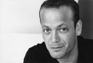 Фото - Джон Розенфельд: 305x207 / 9 Кб