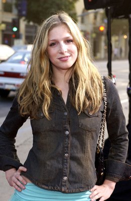 Фото - Шошанна Штерн: 261x400 / 28 Кб