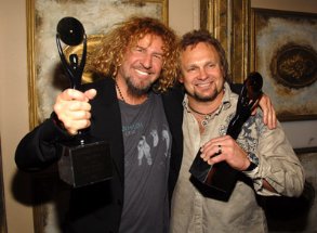 Фото - Майкл Энтони: 293x215 / 18 Кб