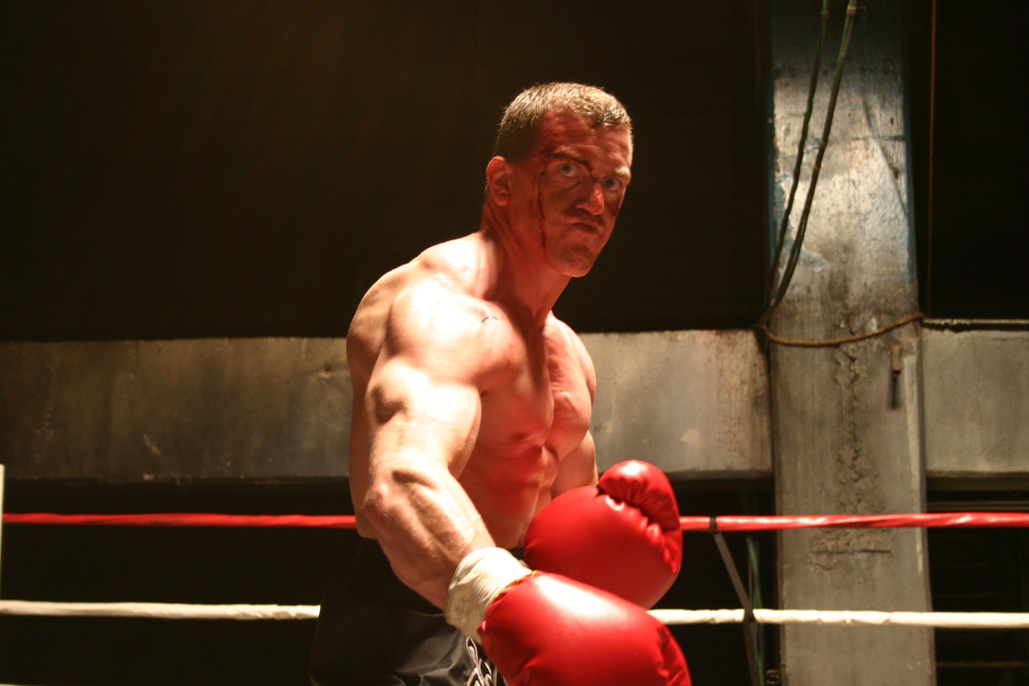 Фото - Джеймс П. Беннетт: 2048x1365 / 280 Кб