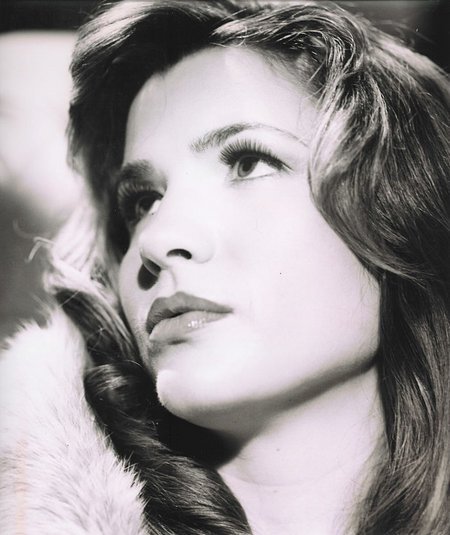 Фото - Christy Scott Cashman: 450x535 / 47 Кб