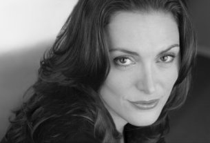 Фото - Rebekah Aramini: 305x207 / 10 Кб