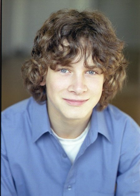 Фото - Max Morrow: 450x627 / 45 Кб