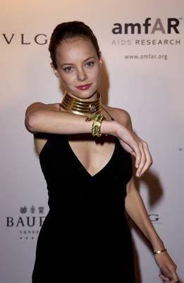 Фото - Бижу Филлипс: 261x400 / 14 Кб