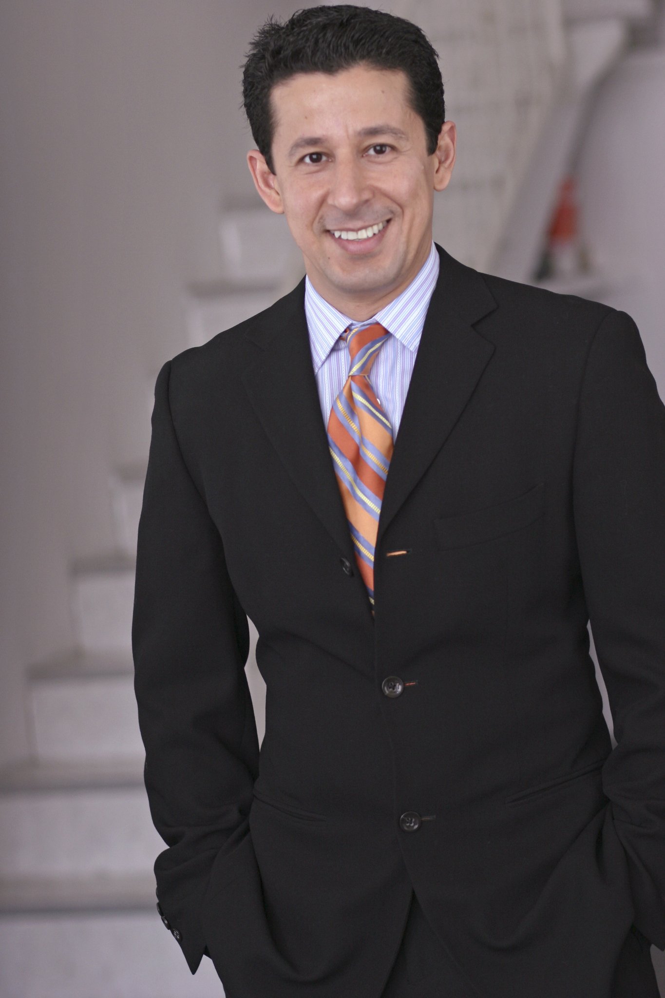 Фото - Ismail Bashey: 1365x2048 / 231 Кб