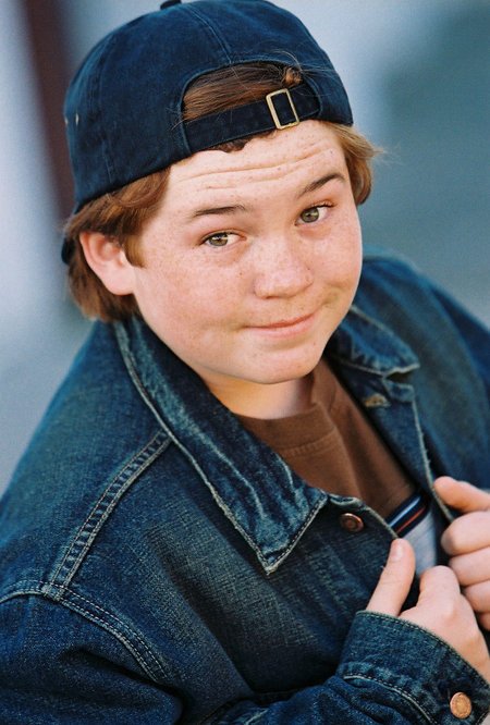 Фото - Коннор Матеус: 450x666 / 68 Кб