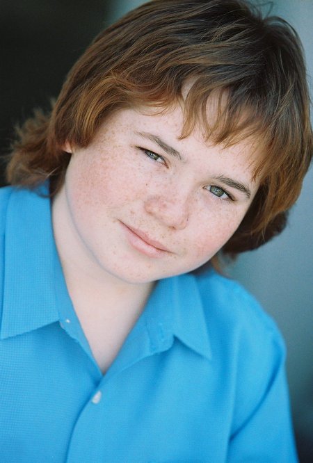 Фото - Коннор Матеус: 450x666 / 50 Кб