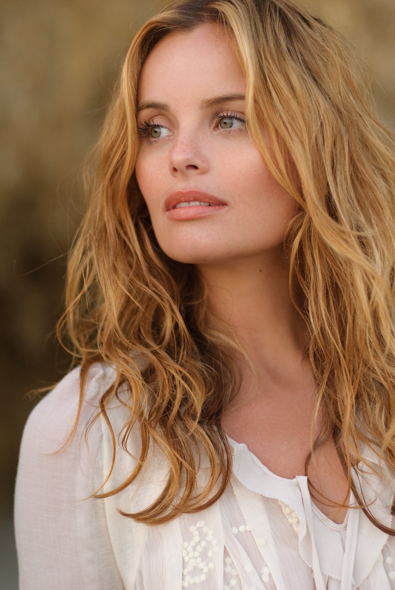 Фото - Ricki Noel Lander: 1371x2048 / 401 Кб