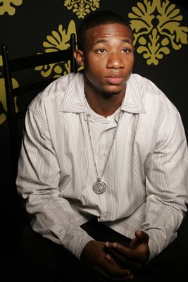 Фото - Арлен Эскарпета: 267x400 / 26 Кб