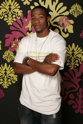 Фото - Арлен Эскарпета: 267x400 / 31 Кб