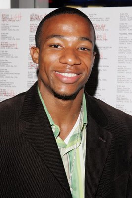 Фото - Арлен Эскарпета: 267x400 / 24 Кб