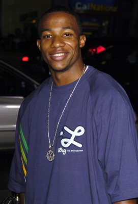 Фото - Арлен Эскарпета: 271x400 / 19 Кб