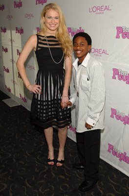 Фото - Малкольм Дэвид Келли: 264x400 / 26 Кб