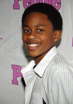 Фото - Малкольм Дэвид Келли: 282x400 / 23 Кб