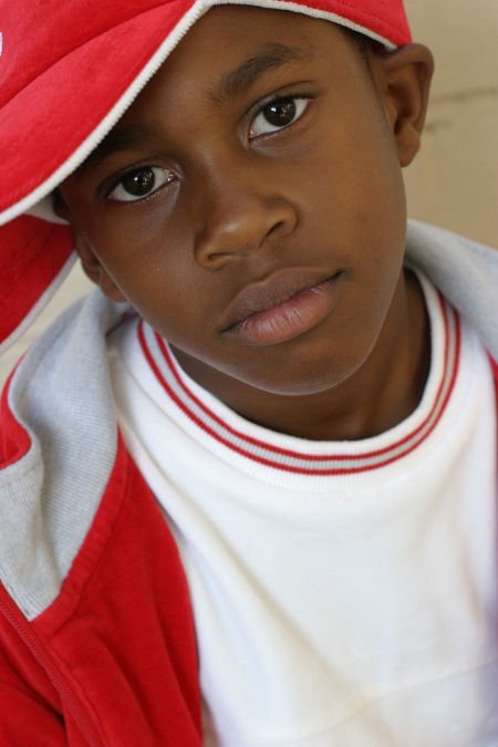 Фото - Малкольм Дэвид Келли: 450x675 / 40 Кб