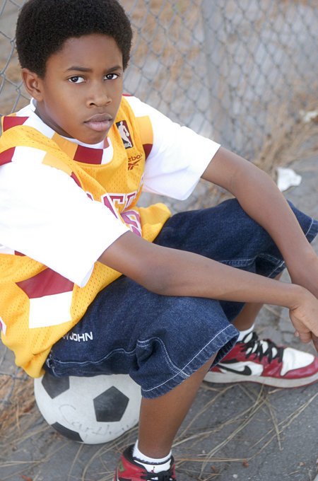 Фото - Малкольм Дэвид Келли: 450x680 / 61 Кб