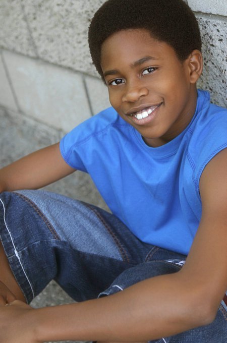 Фото - Малкольм Дэвид Келли: 450x680 / 49 Кб