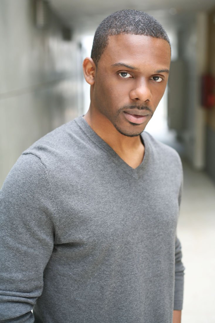 Фото - Russell Richardson: 733x1100 / 118 Кб