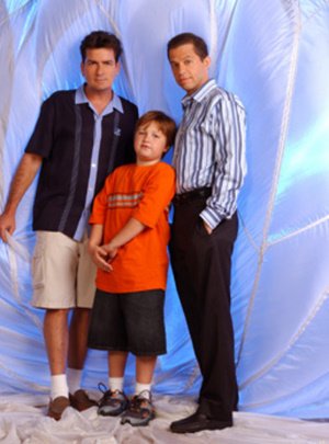 Фото - Энгус Т. Джонс: 300x405 / 27 Кб