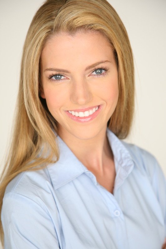 Фото - Lindsay Taylor: 533x800 / 57 Кб