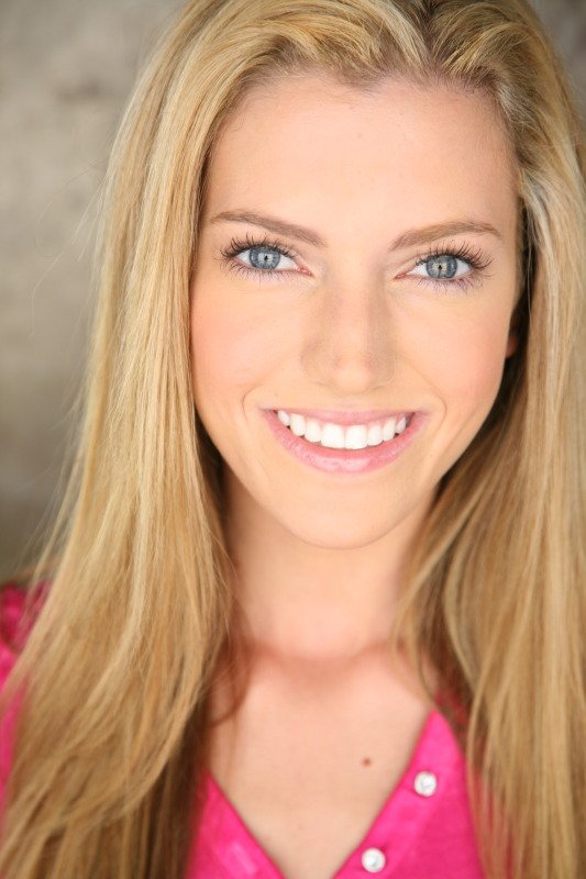 Фото - Lindsay Taylor: 533x800 / 68 Кб