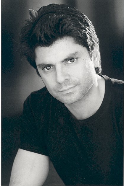 Фото - John Carlino: 419x630 / 51 Кб