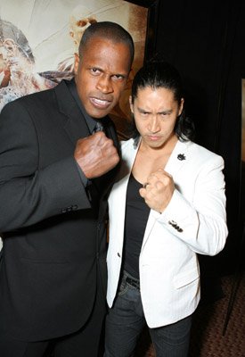 Фото - Marcus Johnson: 275x400 / 22 Кб