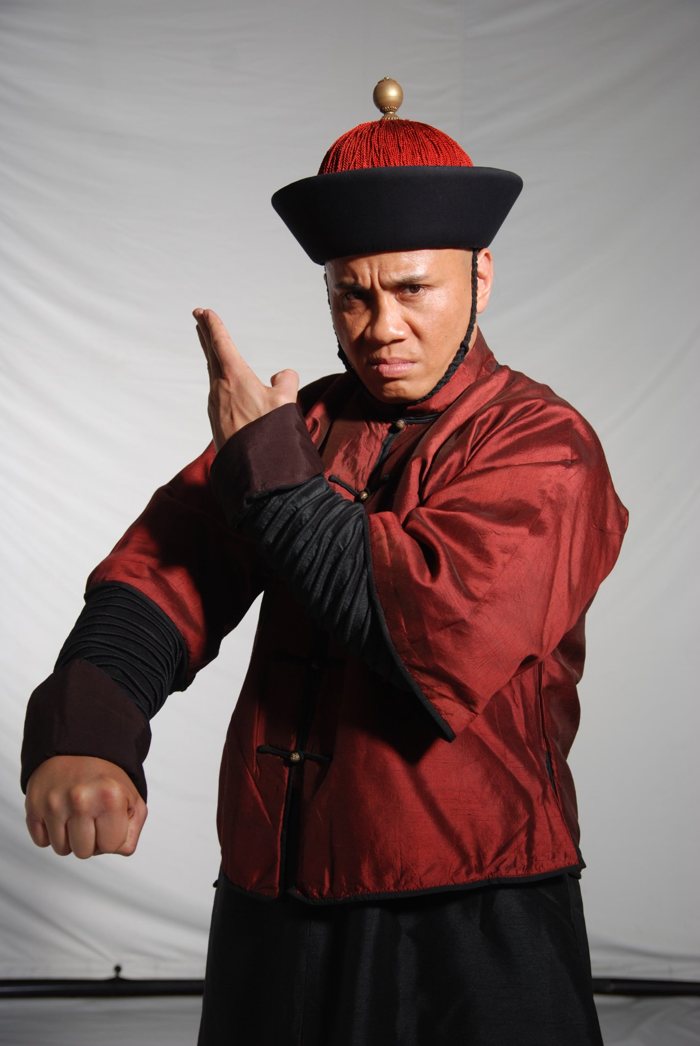 Фото - Кунг Ле: 1371x2048 / 240 Кб