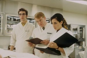 Фото - Daniella Kuhn: 301x201 / 14 Кб