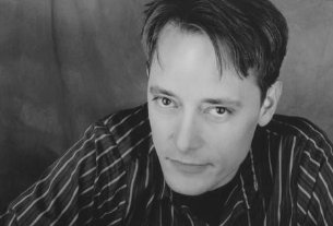 Фото - Lance Baker: 305x207 / 13 Кб