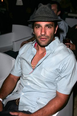 Фото - Дэйв Бай: 267x400 / 24 Кб