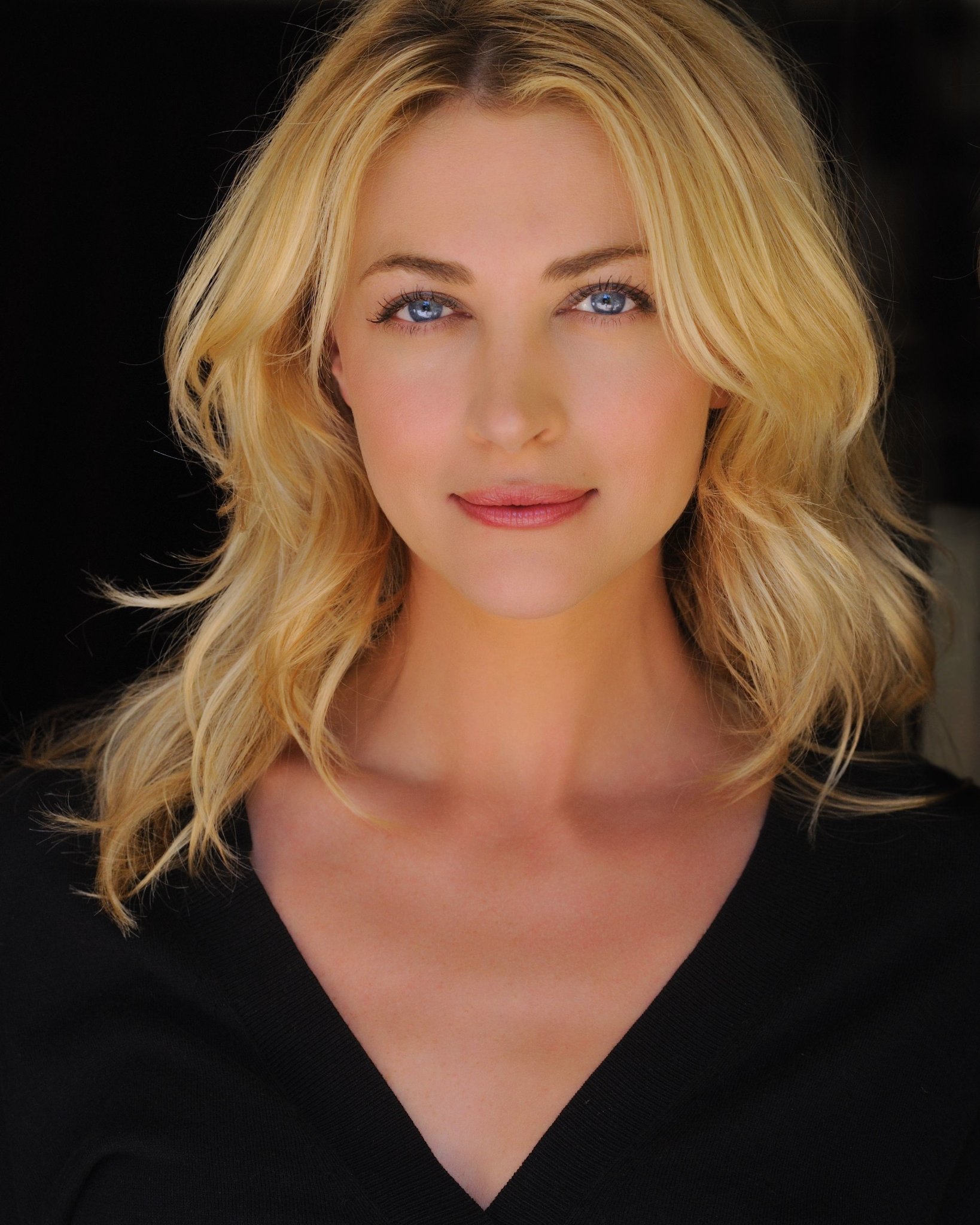 Фото - Дженнифер Бэкстер: 1638x2048 / 427 Кб