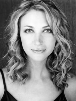 Фото - Дженнифер Бэкстер: 266x353 / 20 Кб