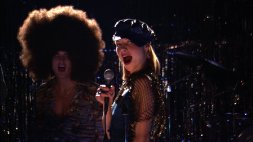 Фото - Лорен Джерман: 253x142 / 9 Кб