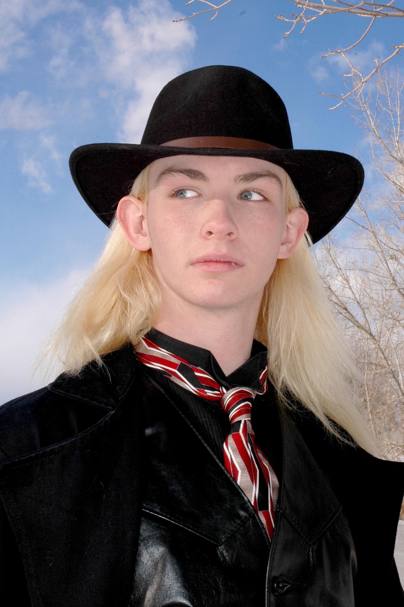 Фото - Мэттью Хелмс: 1365x2048 / 395 Кб