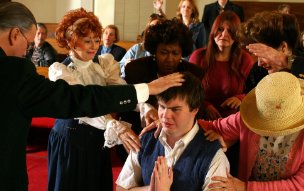 Фото - Эш Кристиан: 304x191 / 19 Кб