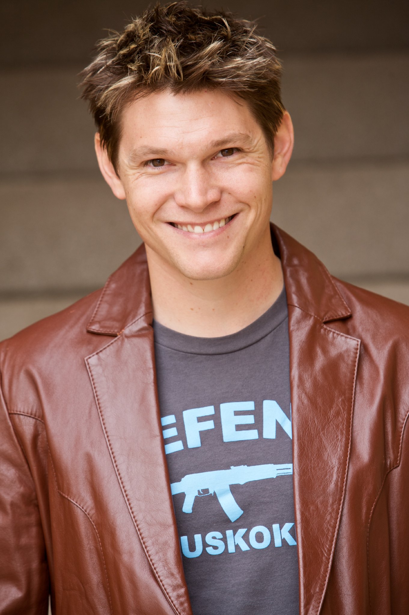 Фото - Curtis Harrison: 1361x2048 / 359 Кб