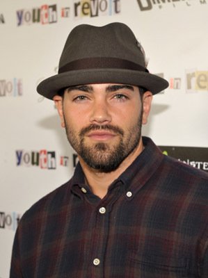 Фото - Джесси Меткалф: 299x400 / 20 Кб