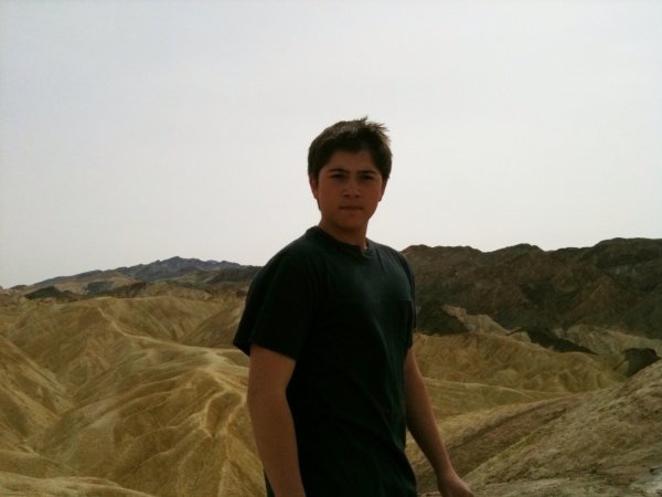 Фото - Виатт Смит: 600x450 / 31 Кб