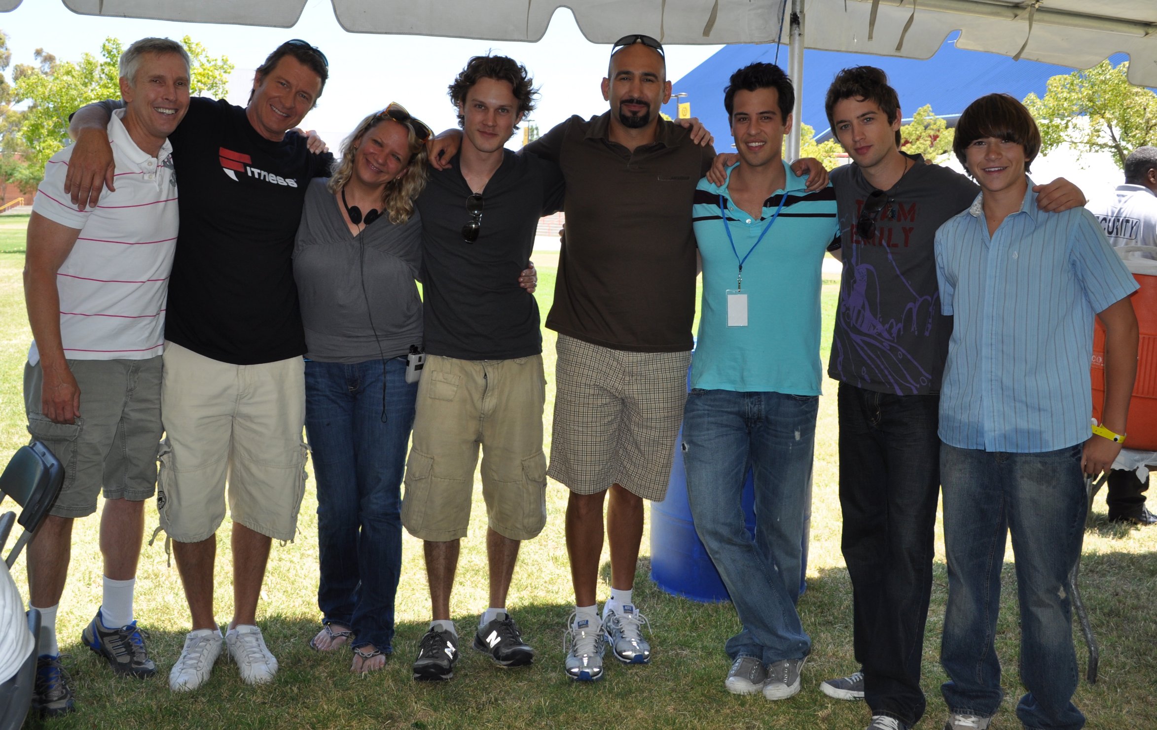 Фото - Виатт Смит: 2346x1481 / 573 Кб