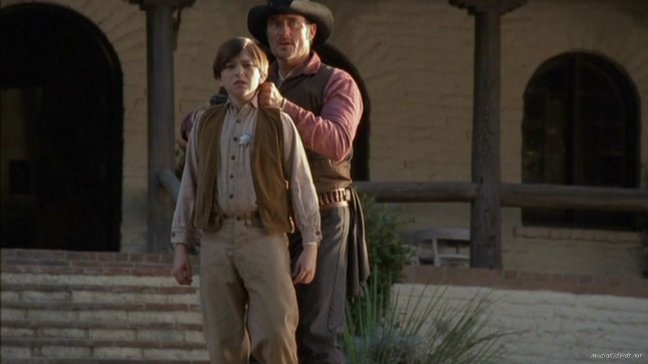 Фото - Виатт Смит: 648x364 / 32 Кб