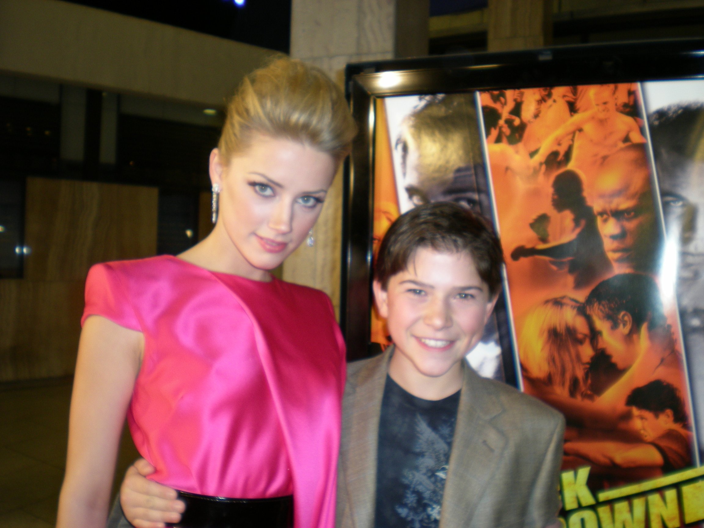 Фото - Виатт Смит: 2304x1728 / 429 Кб