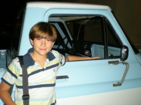 Фото - Виатт Смит: 288x216 / 14 Кб