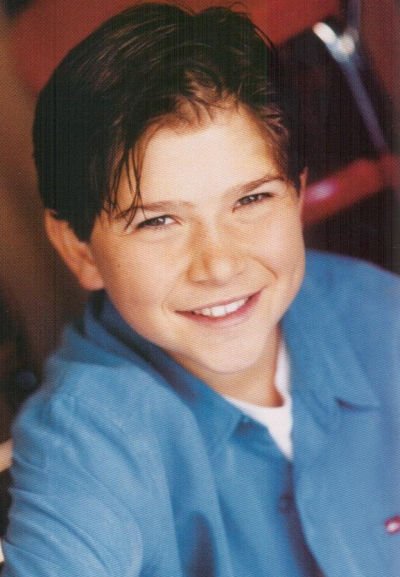 Фото - Виатт Смит: 400x577 / 40 Кб