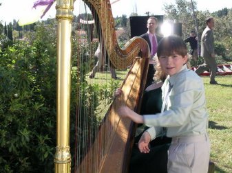 Фото - Виатт Смит: 337x252 / 29 Кб