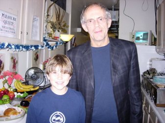 Фото - Виатт Смит: 337x252 / 24 Кб