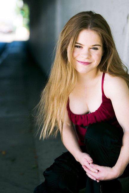 Фото - Kacie Borrowman: 433x648 / 40 Кб